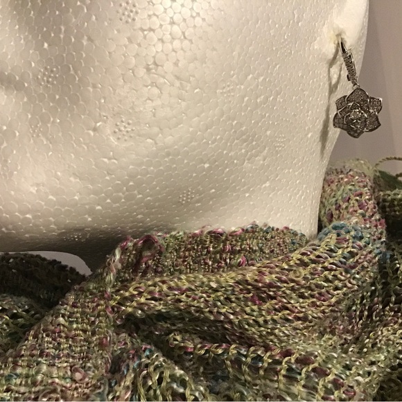 Rose Earrings - Picture 6 of 11